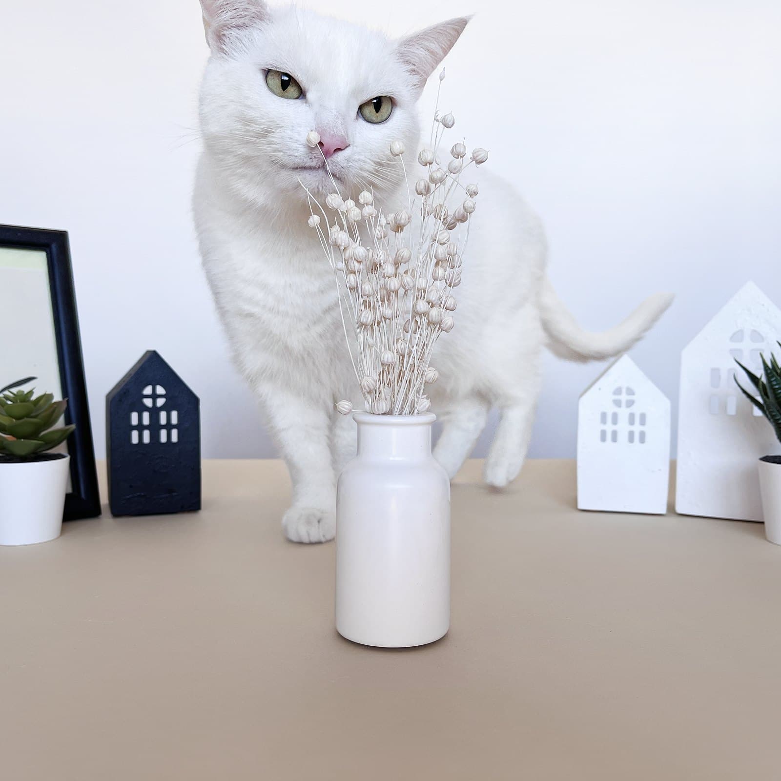 Ваза Флакена Мала Біла | Гіпсовий Виріб від майстерні "Щаслива Качка" - Слайд 12