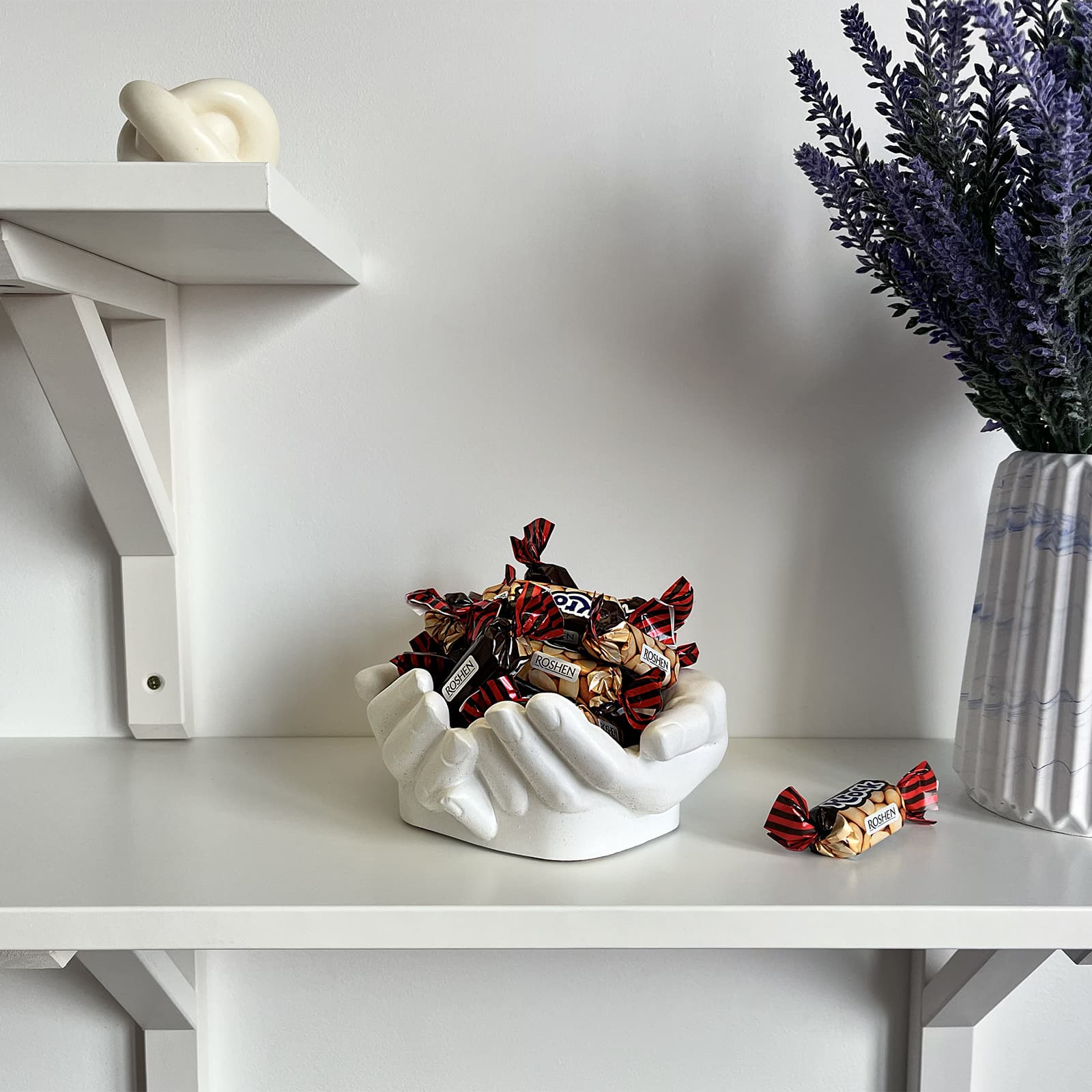 Кашпо Долоні Біле | Гіпсовий Виріб від майстерні "Щаслива Качка" - Слайд 11