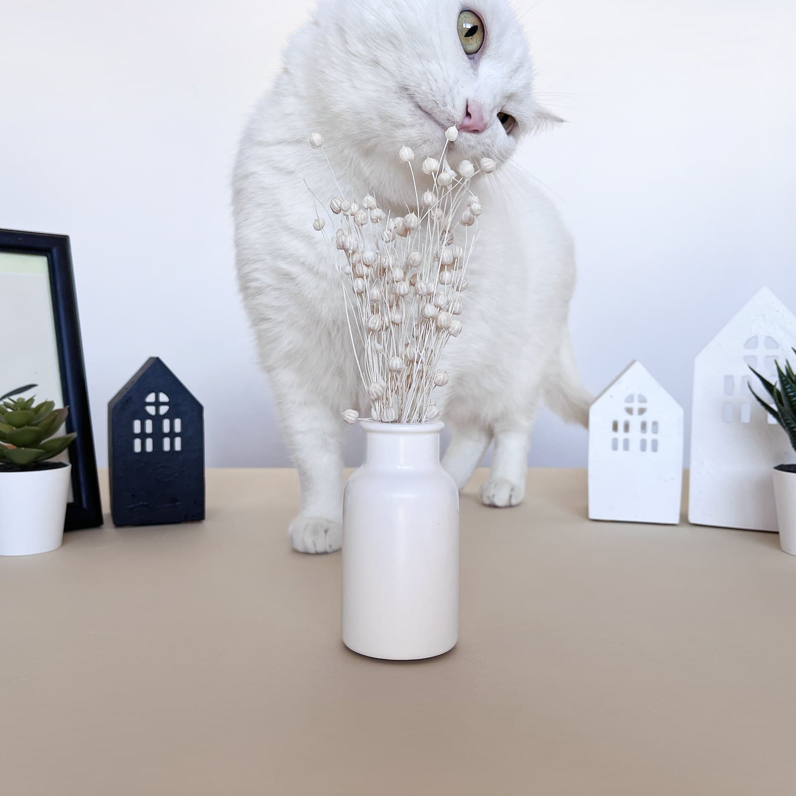 Ваза Флакена Мала Біла | Гіпсовий Виріб від майстерні "Щаслива Качка" - Слайд 13