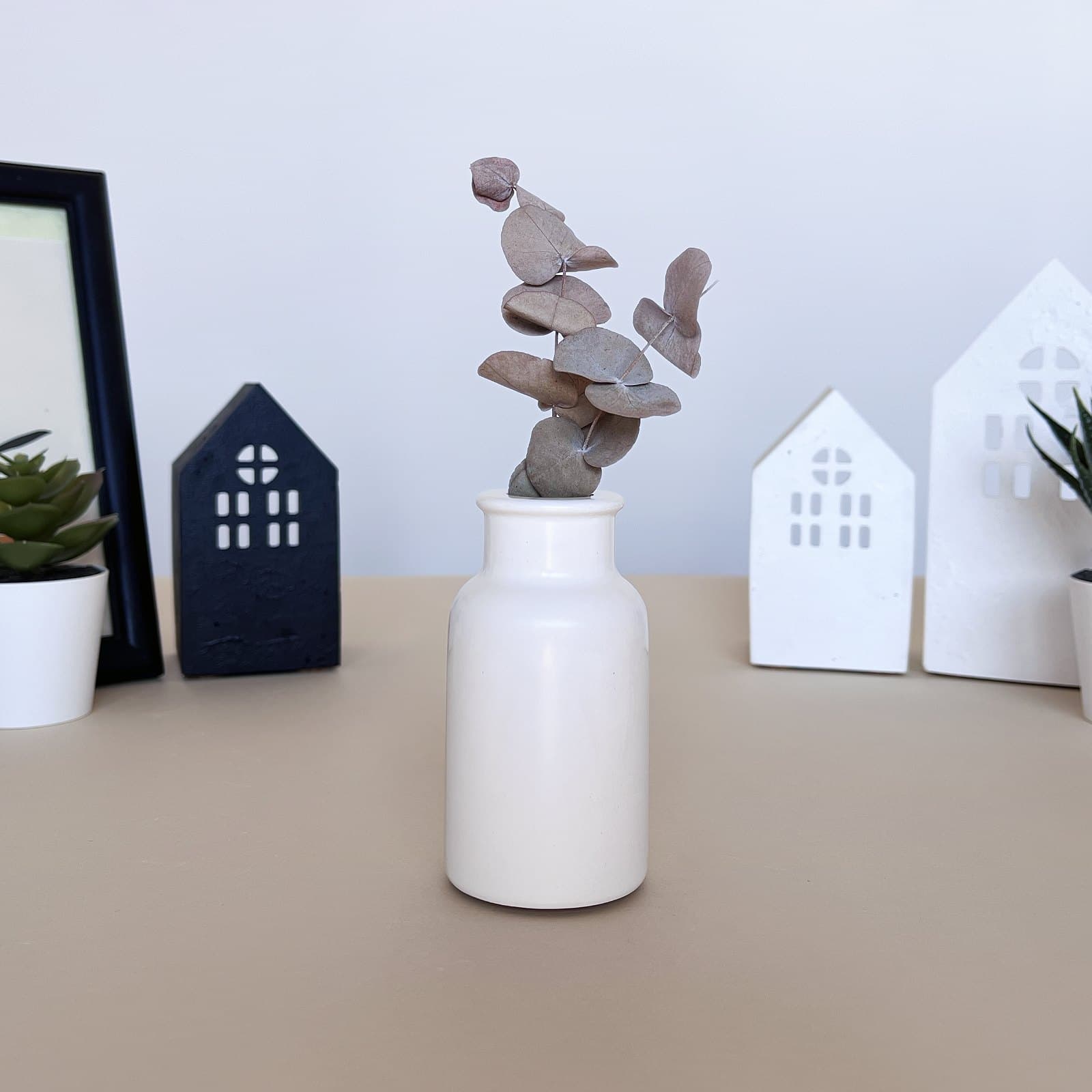 Ваза Флакена Мала Біла | Гіпсовий Виріб від майстерні "Щаслива Качка" - Слайд 3