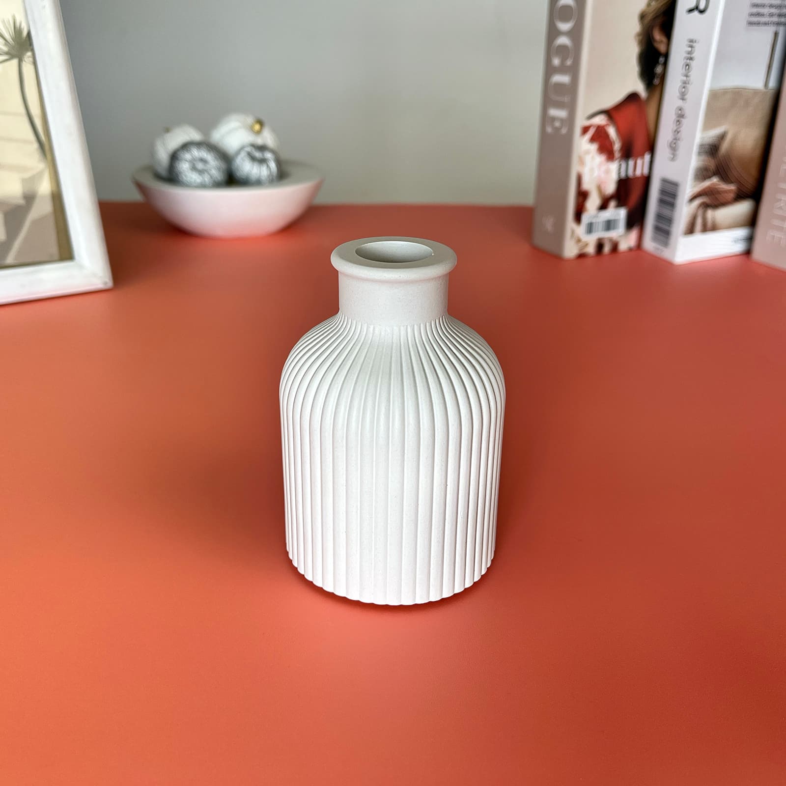 Ваза Ребриста Біла | Гіпсовий Виріб від майстерні "Щаслива Качка" - Слайд 3